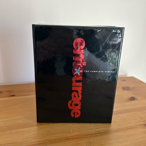 Entourage Series DVD Collection - Picture 13 of 14